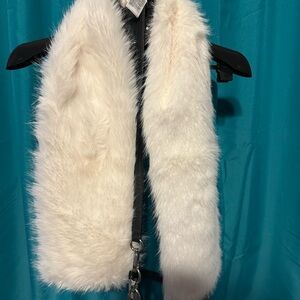 Gap Kids Elegant Faux Fur Scarf brand new with tags